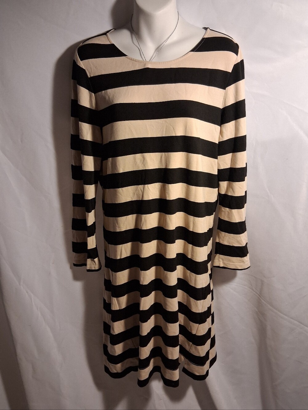 Theory Black/Cream Stripe Three Quarter Sleeve Crew Neck Stretch Dress.  Sz Med - Picture 6 of 10